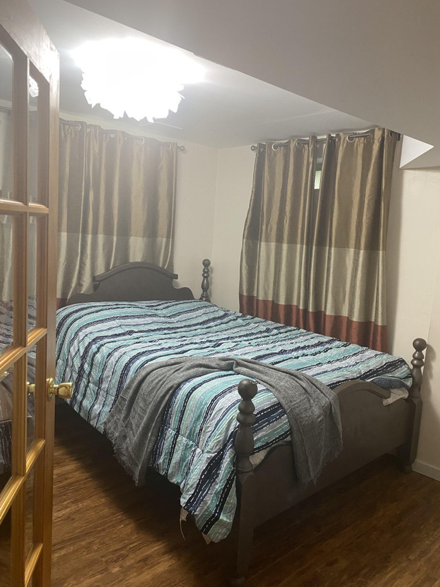 Comfortable Basement Apartment in  Jays Drive dans Chambres à louer et colocs  à Région d’Oshawa/Durham
