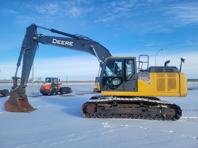 2016 Deere 210G LC Excavator in Heavy Equipment in Lethbridge - Image 4