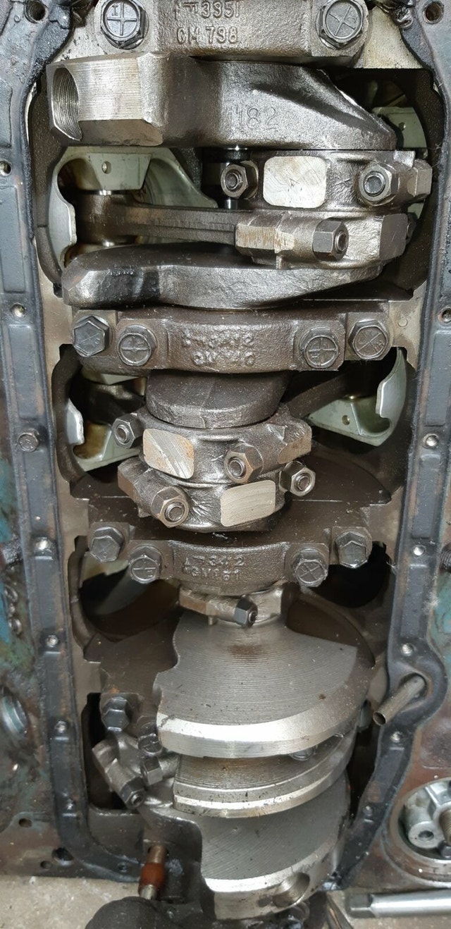 SBC Small block Chevy steel crankshaft std bore 4 bolt main Engine