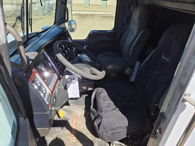 2007 KENWORTH C500 in Heavy Trucks in Saskatoon - Image 24