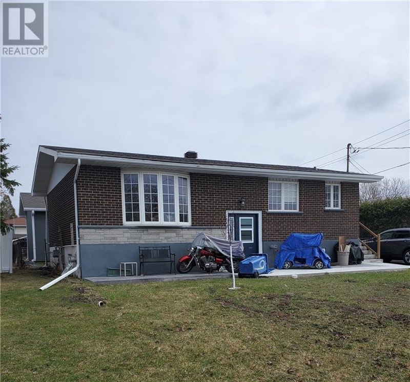 1041 ROY AVENUE Cornwall, Ontario Houses for Sale Cornwall Kijiji