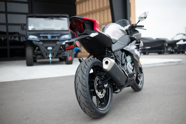 2024 CFMOTO 300SS in Street, Cruisers & Choppers in Strathcona County - Image 3