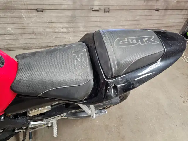 2002 Honda cbr 600 f4i motorcycle fix and save or Parts Bike in Motorcycle Parts & Accessories in Winnipeg - Image 5