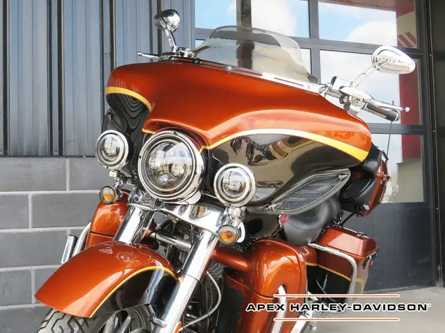 2008 Harley-Davidson FLHTCUSE3 - CVO Screamin' Eagle Ultra Class in Sport Touring in Cambridge - Image 8