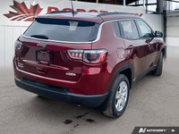 This Jeep Compass boasts a Regular Unleaded I-4 2.4 L/144 engine powering this Automatic transmissio... (image 5)