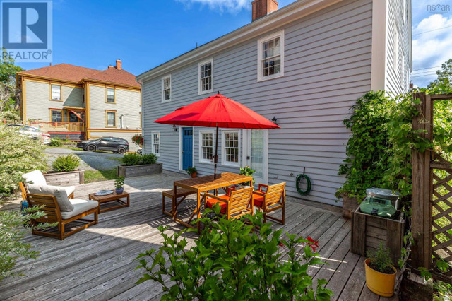 137 Pelham Street Lunenburg, Nova Scotia in Houses for Sale in Bridgewater - Image 3