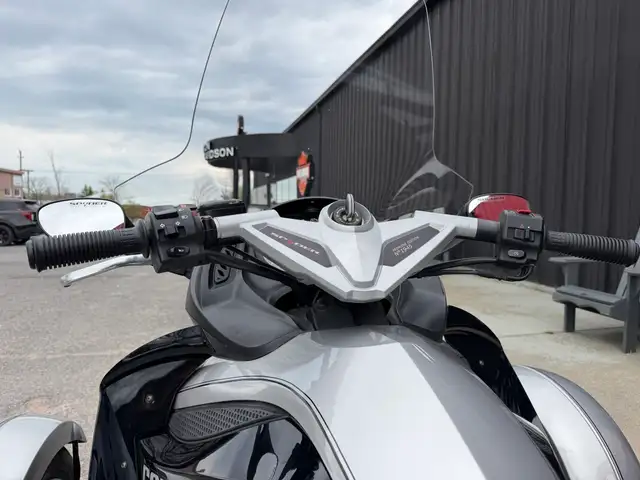 2008 Can-Am Spyder GS Roadster SM5 in Street, Cruisers & Choppers in Kingston - Image 7