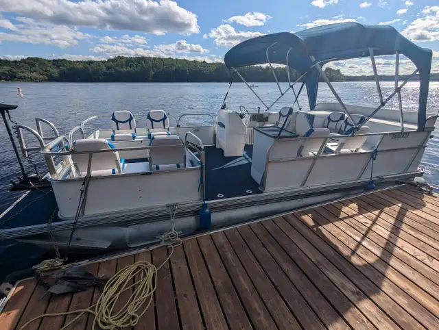 PONTON 22 pieds in Powerboats & Motorboats in Shawinigan - Image 5
