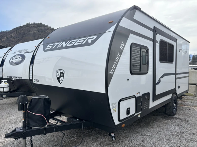 2026 VENTURE SPORTTREK STINGER 161VUD in Travel Trailers & Campers in Kelowna - Image 5