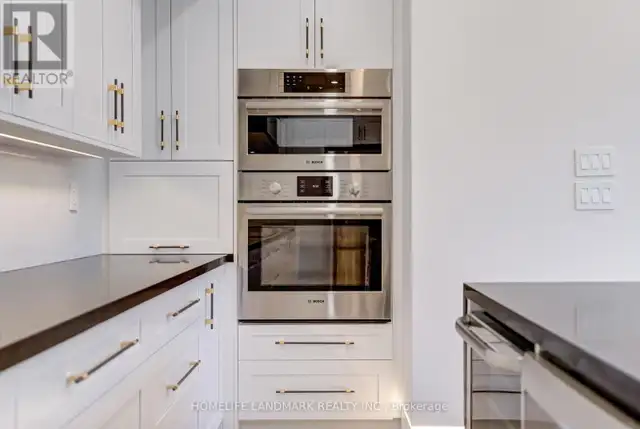 THE PALAZZO - 23 COULSON AVENUE Toronto (Forest Hill South), Ont in Long Term Rentals in City of Toronto - Image 13