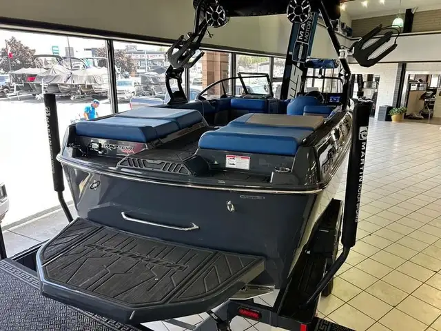 2025 Moomba Craz in Powerboats & Motorboats in Edmonton - Image 3