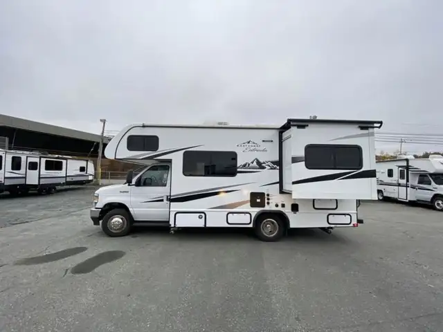 2023 EAST TO WEST Entrada 2200S in RVs & Motorhomes in Bedford - Image 7