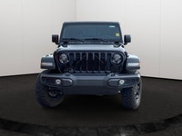 Used 2023 Jeep Gladiator Willys 4x4 for Sale in Edmonton, AB | One Owner Accident Free CARFAX | Low... (image 5)