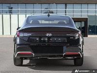 This Hyundai Sonata Hybrid has a strong Gas/Electric I-4 2.0 L/122 engine powering this Automatic tr... (image 4)