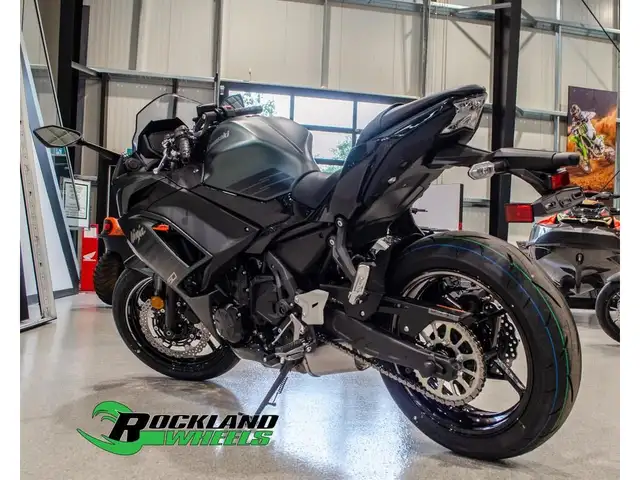 2025 Kawasaki NINJA 650 in Street, Cruisers & Choppers in Ottawa - Image 6