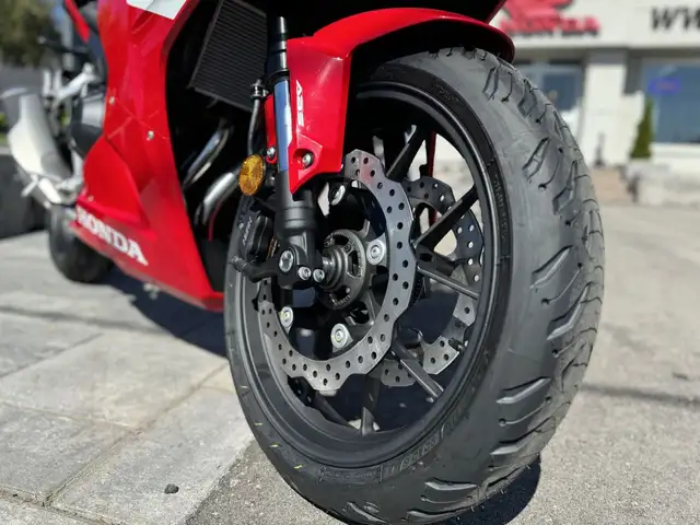 2025 Honda CBR500R ABS in Sport Bikes in Kitchener / Waterloo - Image 10