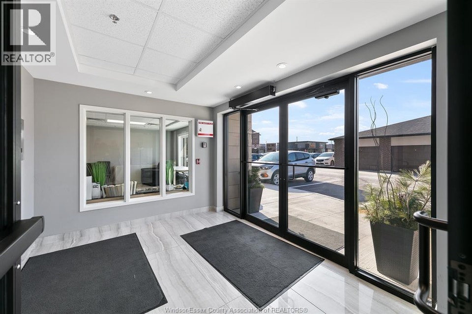716 BROWNSTONE Unit# 208 Tecumseh, Ontario 4