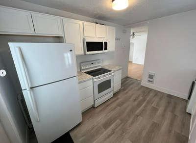 Spacious 3-bedroom, 1-bathroom apartment in a fantastic downtown location! 537 York Street – Downtow...