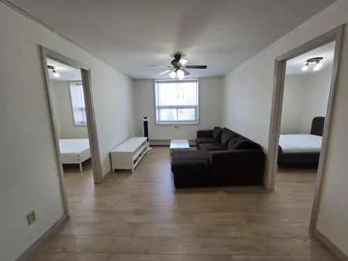 Cozy 2 bedroom apartment at the heart of downtown Kingston. Move in September 1st, 2025. Rent is 189...