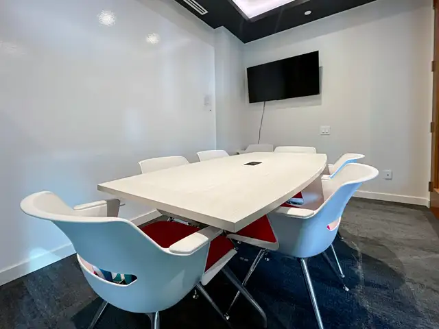 Coworking space for rent in Hullmark Center Toronto in Commercial & Office Space for Rent in City of Toronto - Image 6