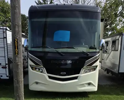 Jayco Precept class A gas motorhome 33U highlights: 7700 KLS L-Shaped Sofa Fireplace Booth Dinette Q...