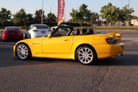 ACCIDENT FREE DEALER MAINTAINED CANADIAN CAR LOVE FROM THE FIRST SIGHT. TRULY, TRULY, A Timeless Mas... (image 4)