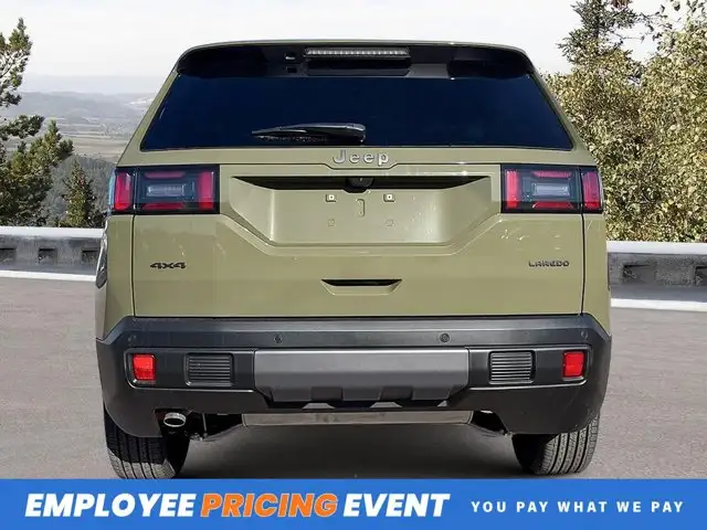 2026 Jeep Cherokee Cherokee Laredo 4x4 | Heated Seats + in Cars & Trucks in Moncton - Image 6