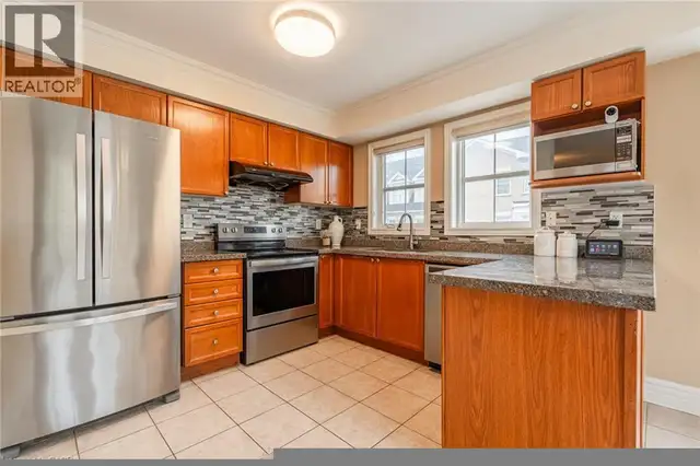 38 ARCHIBALD Mews Toronto, Ontario in Houses for Sale in City of Toronto - Image 10