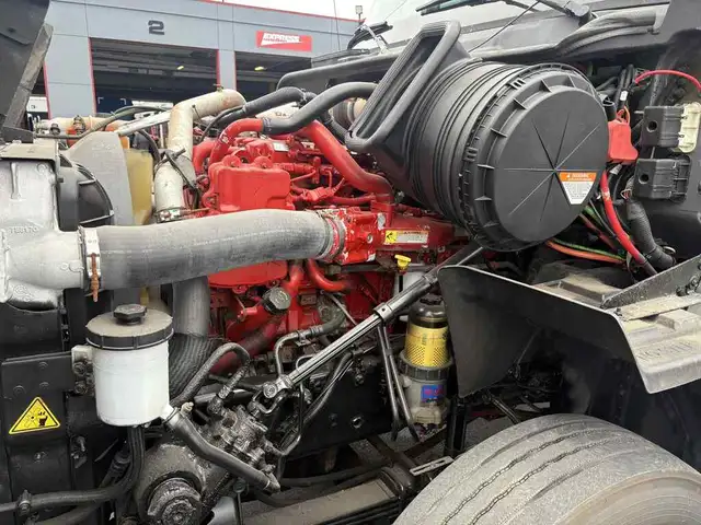 2015 International Prostar SELLING AS-IS in Heavy Trucks in Hamilton - Image 11