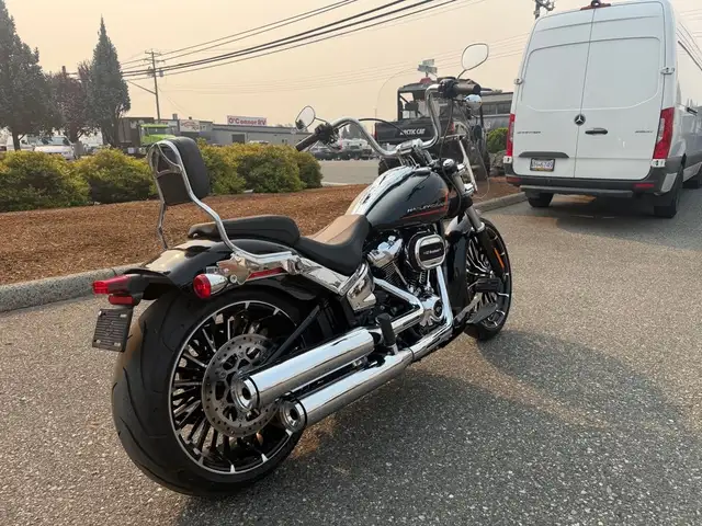 2024 Harley-Davidson Breakout in Street, Cruisers & Choppers in Chilliwack - Image 5