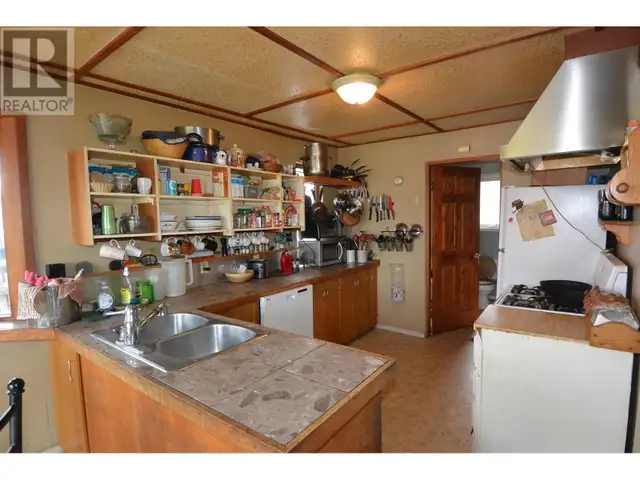 3305 ALFRED AVENUE Smithers, British Columbia in Houses for Sale in Smithers - Image 10