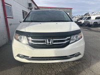 Touring | LEATHER | DVD | NAV | SUNROOF | PWR SIDE DOORS/HATCH Check out this 2016 Honda Odyssey Tou... (image 1)