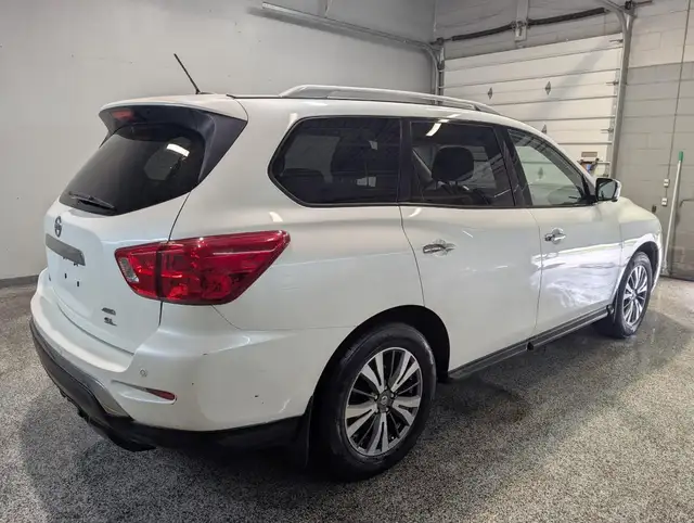 2017 Nissan Pathfinder 4WD 4dr SL for sale in Cars & Trucks in Cambridge - Image 8