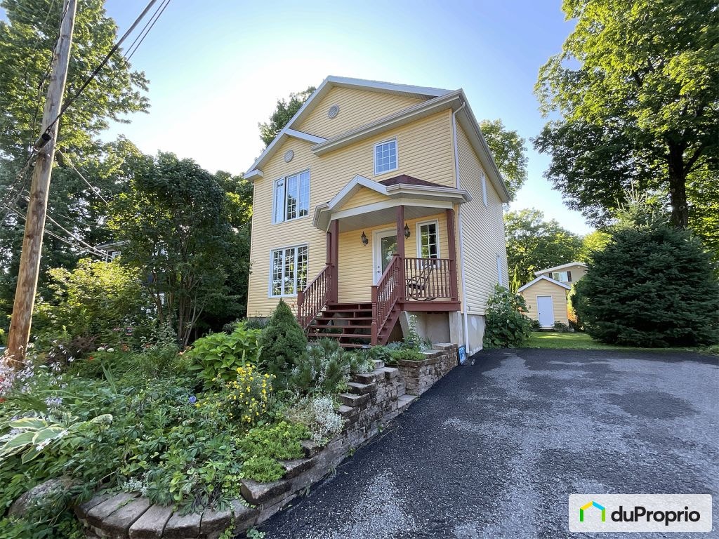 $639,000 - 2 Storey for sale in St-Augustin-De-Desmaures — photo 1