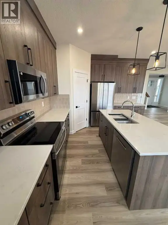 71 Vincent Crescent Olds, Alberta in Houses for Sale in Calgary - Image 7