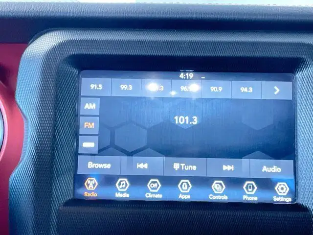 2021 Jeep Gladiator Rubicon | 4x4 | Remote start | Leather in Cars & Trucks in Prince George - Image 35