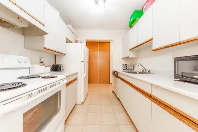 215 Watson St - 2 Bedroom | Long Term Rentals | Winnipeg | Free local ...