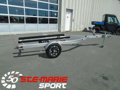 Remorque haut de gamme simple aluminium allongée Sea-Doo Move I 2023. TRÈS LEGERS !! QUANTITÉE TRÈS...