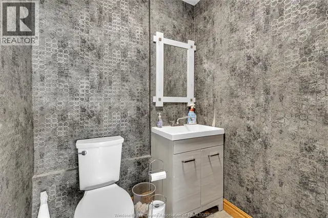 2220 Olympia DRIVE Unit# UNIT C Oldcastle, Ontario in Commercial & Office Space for Rent in Windsor Region - Image 6