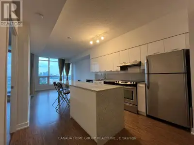 Concord Discovery Condos at Concord Park Place in Bayview Village, brand new flooring and fresh pain...