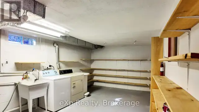 69 8TH STREET Hanover, Ontario in Houses for Sale in Owen Sound - Image 32