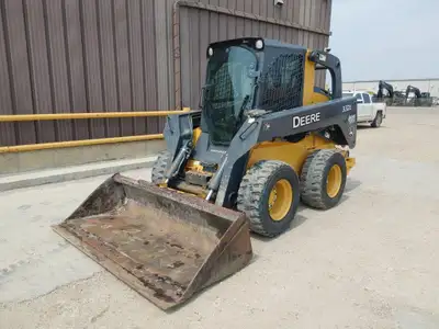Arrow-West Equipment Ltd ENCLOSED CAB, AIR CONDITIONING AND HEATER, AIR RIDE SEAT, 2-SPEED TRAVEL MO...