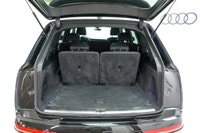 Local trade!!! Treat your family to the features they deserve in this 7 passenger Q7 great features... (image 9)