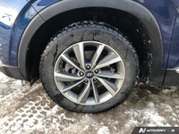 This Hyundai Santa Fe has a powerful Intercooled Turbo Regular Unleaded I-4 2.0 L/122 engine powerin... (image 9)