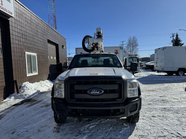 2012 Ford Super Duty F-550 XL Bucket Truck in Cars & Trucks in Calgary - Image 4