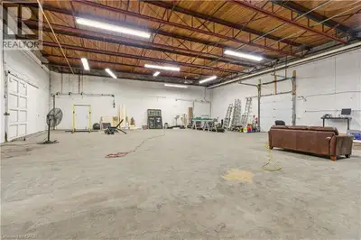 4157 SQUARE FEET OF RETAIL SPACE AVAILABLE IN BRANTFORD'S BUSTLING, CORDAGE HERITAGE DISTRICT. Be am...