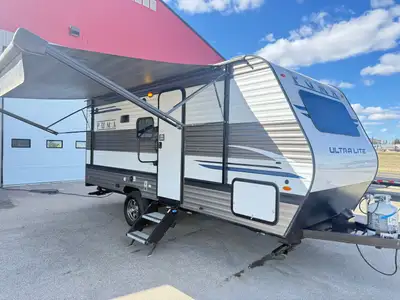 ️ 2022 Palomino Puma Ultra Lite 16DSX – Lightweight Couples Trailer A compact, easy-to-tow travel tr...