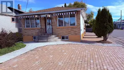 Well kept starter home! Move the family into this two plus one bedroom bungalow. Featuring an update...