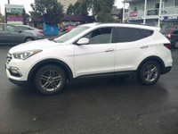 2017 Hyunda Santa Fe Price $10999 196000 KM ON or QC Safety Included Warranty Included Carfax Includ... (image 3)