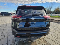 Dominate the road in style with this stunning 2023 NISSAN ROGUE AWD SV MIDNIGHT EDITION, boasting a... (image 5)